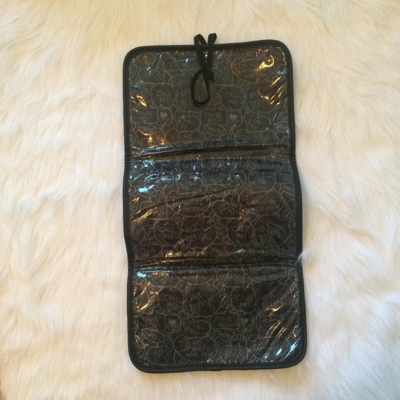 Betsey Johnson Leopard Travel Bag - Picture 8 of 11